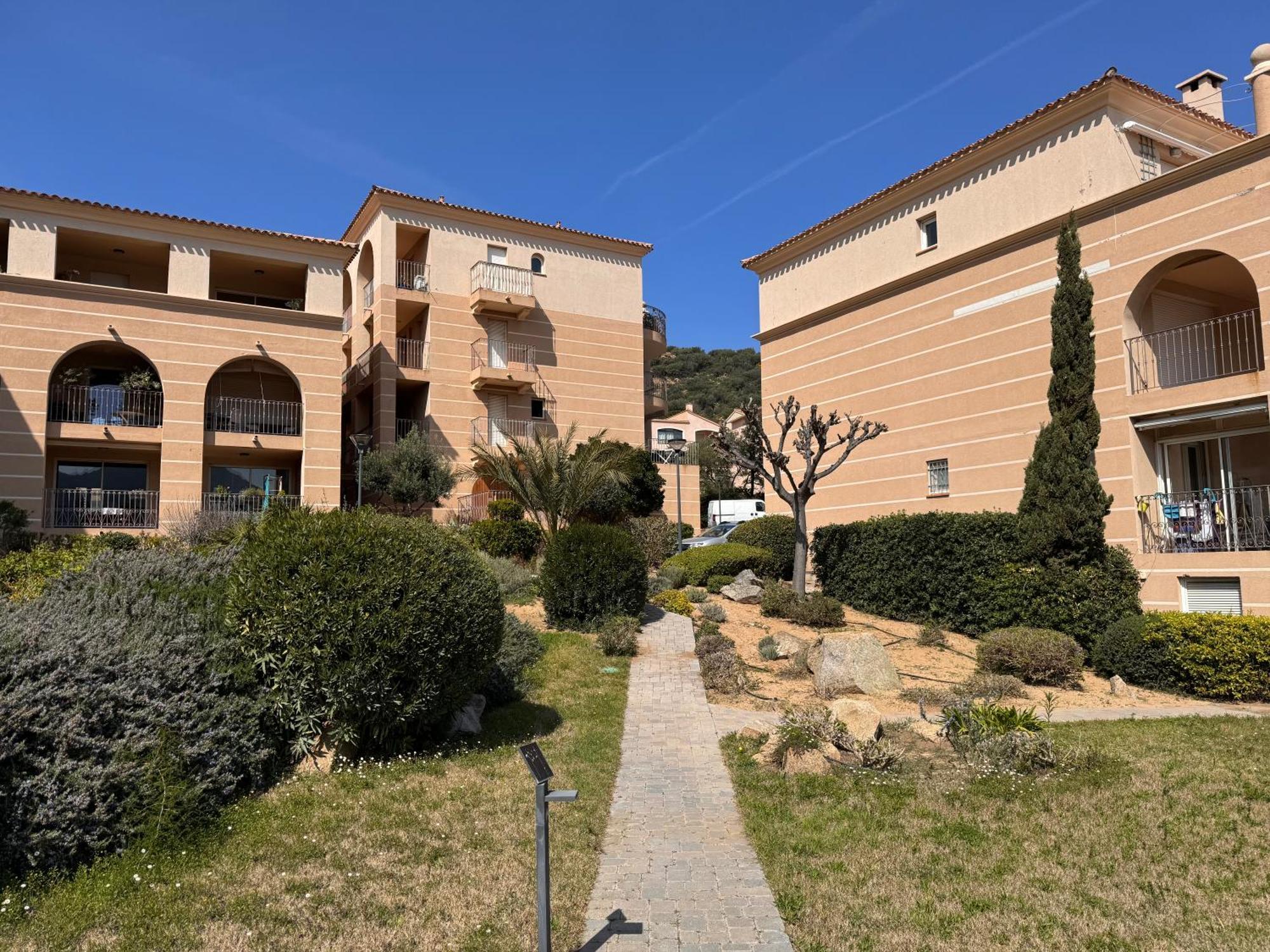 Joli Studio Tout Confort Proche Toutes Commodites Dans Residence Calme LʼÎle-Rousse Exteriör bild